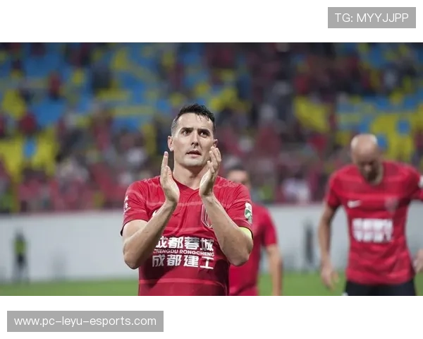 足球球星涉枪风波引发热议 球场之外的争议与责任再度被聚焦